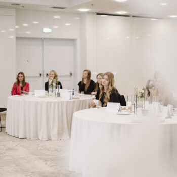 Akademia Wytwornia Slubow 338