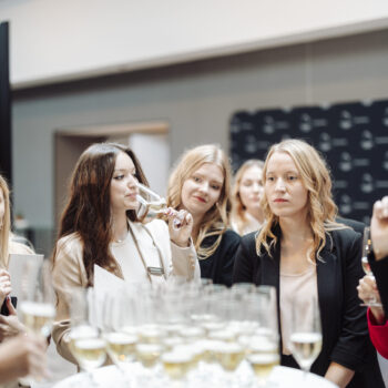 Akademia Wytwornia Slubow 415