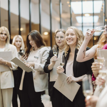 Akademia Wytwornia Slubow 422