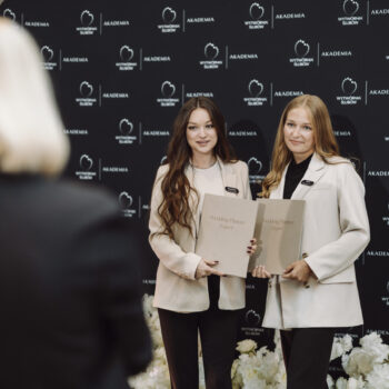 Akademia Wytwornia Slubow 425